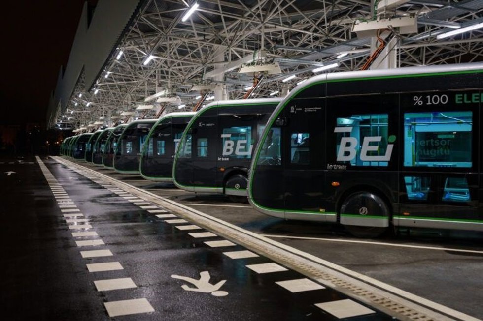 Archivo - El Bus Eléctrico Inteligente (BEI) de Vitoria-Gasteiz