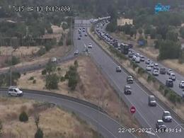 Un accidente colapsa la autopista de Inca y provoca heridas graves a un motorista.