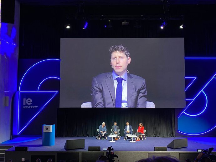 El CEO de OpenAI, Sam Altman, en una conferencia en IE University.