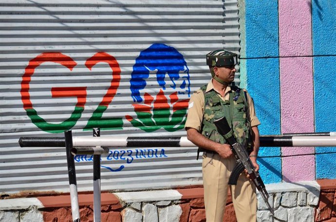 Fuerzas de seguridad indias en Srinagar, en la Cachemira bajo control indio