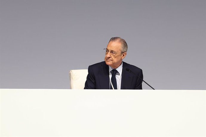 Archivo - Florentino Perez, President of Real Madrid, attends during the Ordinary General Assembly of Real Madrid celebrated at Ciudad Deportiva Real Madrid on October 02, 2022, in Valdebebas, Madrid, Spain.