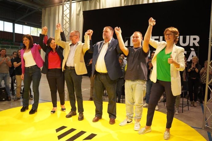 Acto este lunes con el alcalde de Lleida y candidato a la reelección, Miquel Pueyo, Oriol Junqueras, la consellera Meritxell Serret, Marta Vilalta, Jordina Freixanet y Oriol Olmo