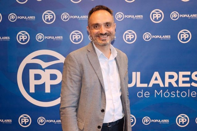 Archivo - El candidato del PP a la Alcaldía de Móstoles en 2023, Manuel Bautista,