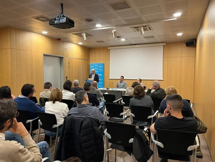 Josep Maria Cabanes interviene durante el congreso de Liberals d'Andorra