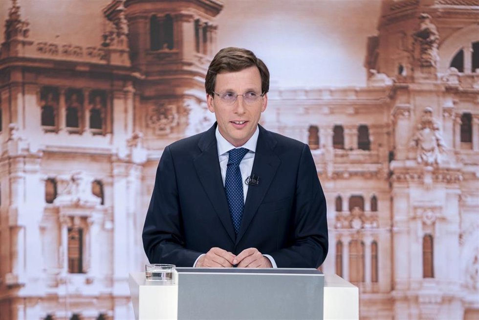 El candidato del PP a la Alcaldía de Madrid, José Luis Martínez-Almeida, durante el debate electoral de los candidatos a la Alcaldía de Madrid de cara a las elecciones autonómicas y municipales del próximo 28 de mayo