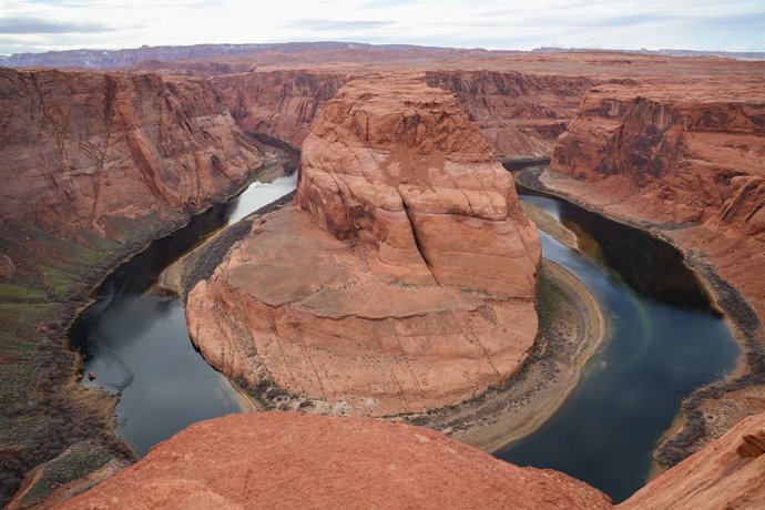 Archivo - Vista del río Colorado mientras da la vuelta al cañón