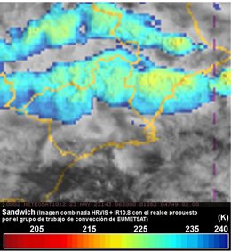 Imagen satelital 'Sandwich' de  @eumetsat de las 8.30 horas de este martes en la Región de Murcia