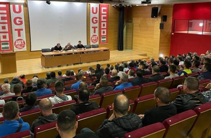 Asamblea para convocar huelga en el metal en Granada