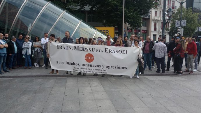Concentración de plantilla de Metro Bilbao contra últimas agresiones a trabajadores