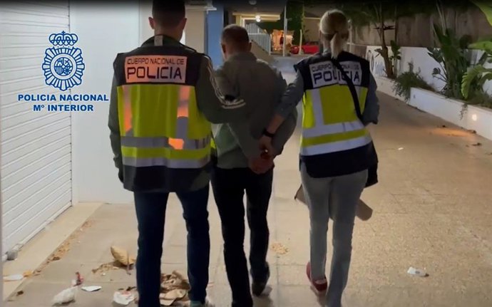 Uno de los detenidos del grupo criminal que robó en 12 en domicilios de Palma y Zaragoza.