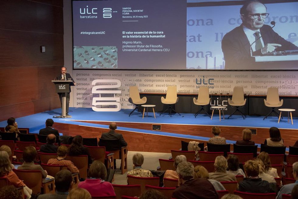 Simposio Persona, Sociedad y Cuidado de UIC Barcelona