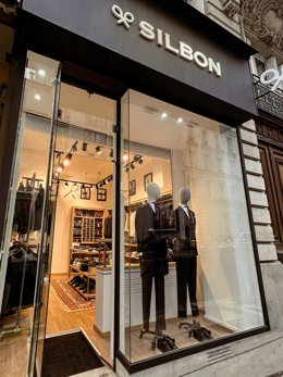 La firma de moda Silbon avanza en su estrategia internacional e inaugura su segunda tienda en París.