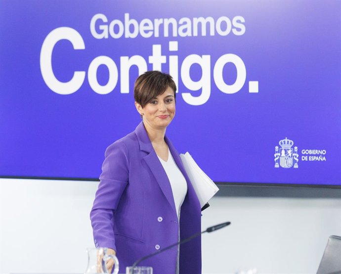La ministra de Política Territorial y portavoz del Gobierno de España, Isabel Rodríguez, a su llegada a una rueda de prensa posterior al Consejo de Ministros en Moncloa, a 23 de mayo de 2023, en Madrid (España).El Gobierno ha aprobado hoy en segunda vue