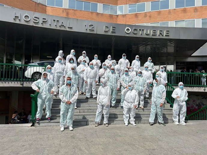 Protesta de Médicos no Fijos ante el 12 de Octubre