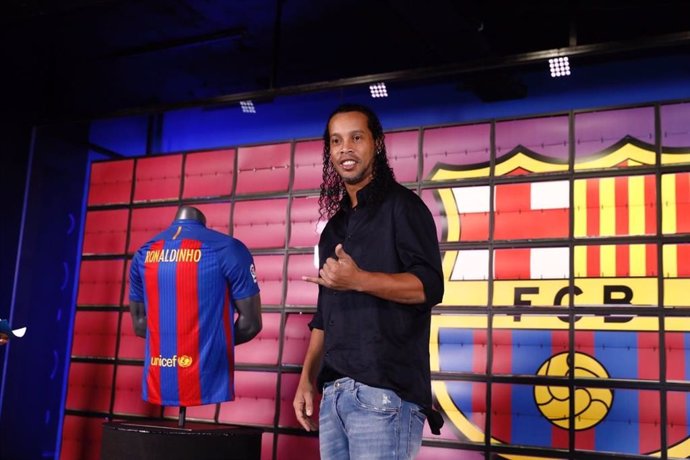 Archivo - Ronaldinho, nuevo embajador del FC Barcelona como 'Legend' del club