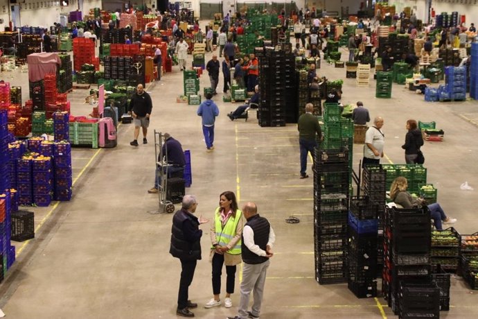 Sandra Gómez en su visita a Mercavalencia