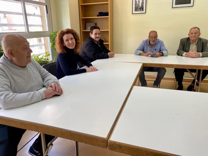 Reunión de los integrantes de la lista de Ciudadanos al Ayuntamiento de Salamanca con representantes de Famasa.