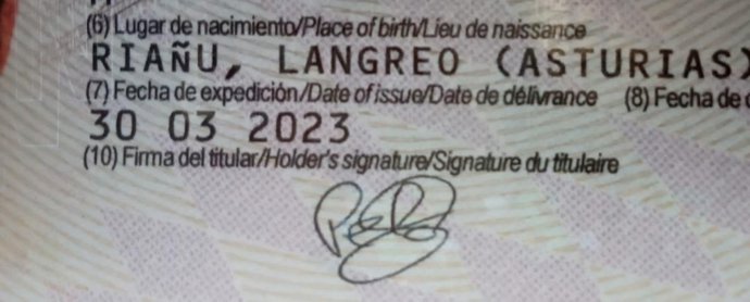 DNI qu'inclúi la forma 'Riañu', pero non 'Llangréu'.