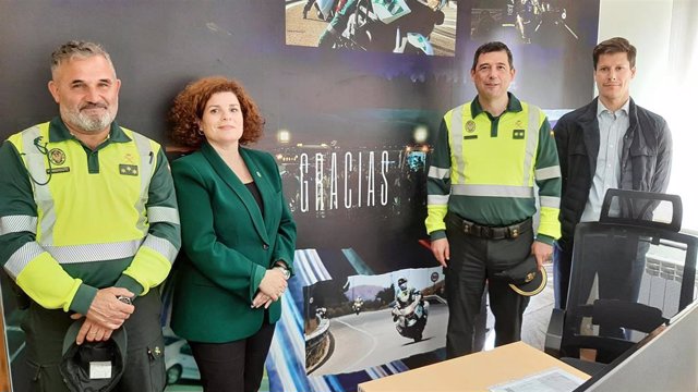 La subdelegada del Gobierno en A Coruña, María Rivas, visita el Subsector de Tráfico de la Guardia Civil.