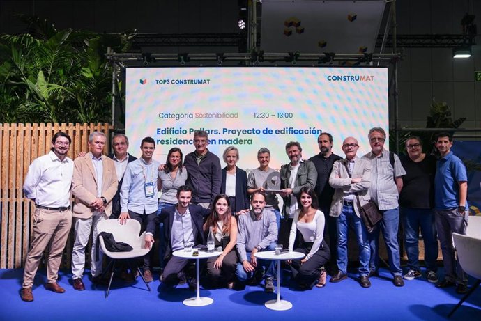La feria Construmat reconoce con el galardón TOP3 Sostenibilidad a la promoción municipal de viviendas de protección oficial de la calle Pallars, 487 de Barcelona.