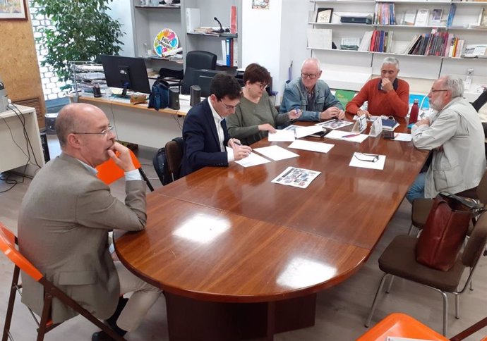 Miembros de la candidatura del PSOE a las elecciones municipales firman la Carta Ciudadana con la Federación de Asociaciones Vecinales.