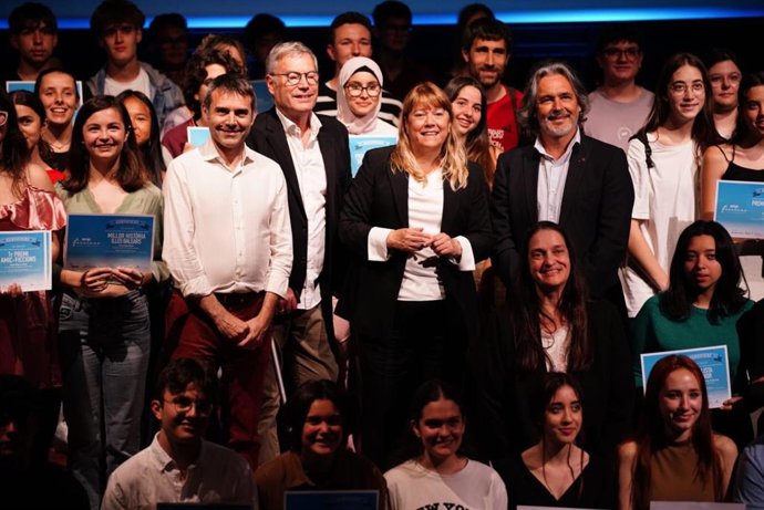 La consellera Natlia Garriga, en la entrega de los Premis AMIC-Ficcions