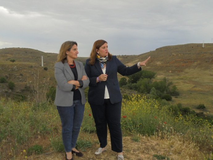 La Alcaldesa Clara Martín Y La Ministra Teresa Ribera Se Asoman A Las Laderas Del Valle Del Tejadilla