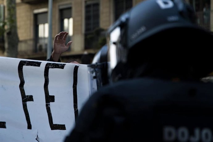 Manifestación a favor de las ocupaciones de los edificios la Runa y el Kubo. En Barcelona el 23 de mayo de 2023.