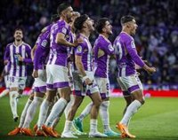 El Valladolid aviva la pelea por el descenso ante un gris Barça