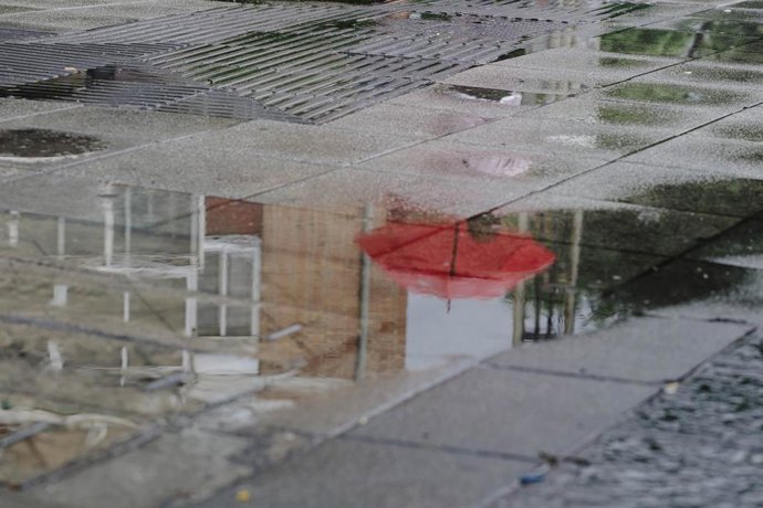 La lluvia llega Madrid y continuará todo el fin de semana