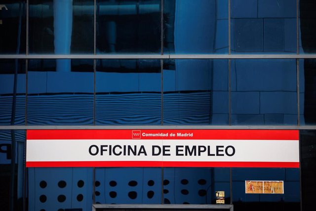 La oficina del SEPE de la calle Miguel Yuste de Ciudad Lineal, a 4 de mayo de 2023, en Madrid (España).
