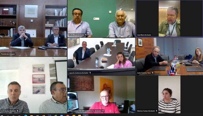 El presidente de la CHS mantiene una reunión de trabajo con las comunidades de regantes de la IDAM de Águilas/Guadalentín