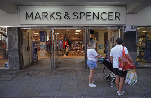 Detalle de la tienda Marks & Spencer, a 8 de mayo de 2023 en Gibraltar.
