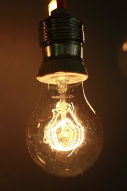 Archivo - Bombilla, bombillas, luz, electricidad, energía