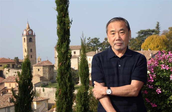 Archivo - Italy, Alba -  Octrober 11, 2019.Japanese novelist Haruki Murakami,Image: 482197202, License: Rights-managed, Restrictions: * France, Germany and Italy Rights Out *, Model Release: no, Credit line: Bruno Murialdo/Ropi / Zuma Press / ContactoPh