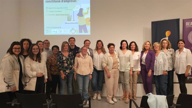 Coordinadores de las aulas de emprendimiento de centros de Baleares en la jornada de mujeres emprendedoras