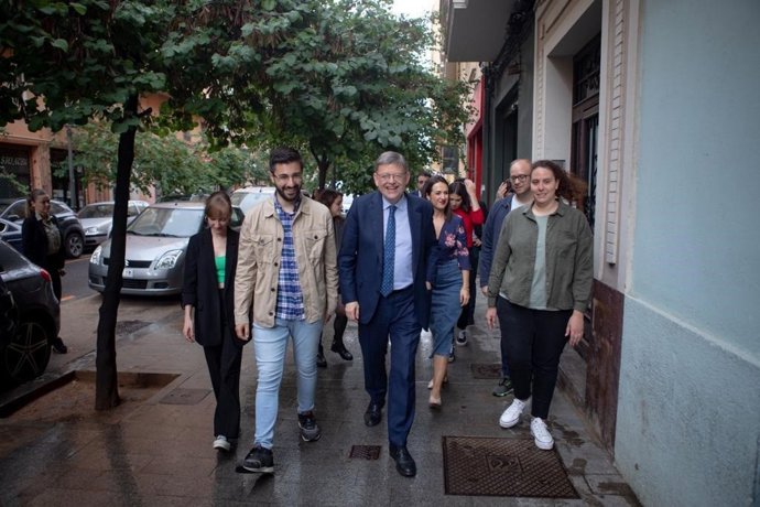 Puig mantiene un encuentro con representantes de la juventud valenciana