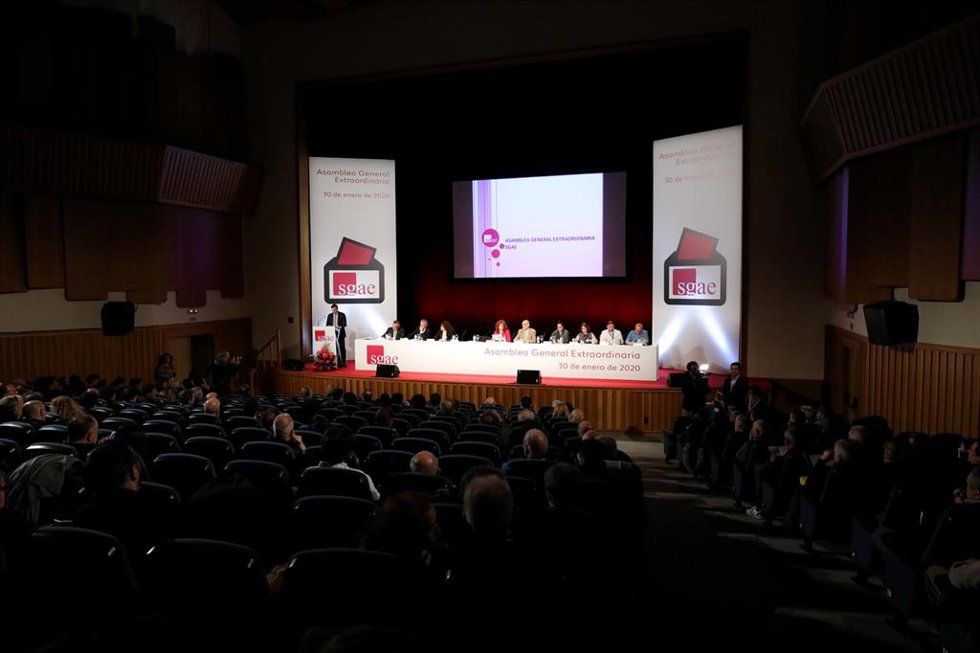 Archivo - Sala durante la celebración de la Asamblea General Extraordinaria de la SGAE