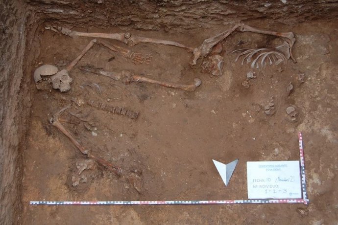 Restos mortales de víctimas de la Guerra Civil, que la Universidad de Valencia y la Fundación Fisabio han identificado en los cementerios de Alicante y Castelló en el marco de un convenio con la Generalitat Valenciana.