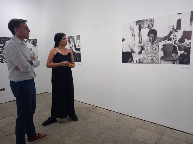 Inauguración de la muestra 'La luz con el tiempo dentro', de Claudia Ruiz Caro, en el Instituto Andaluz de Flamenco.