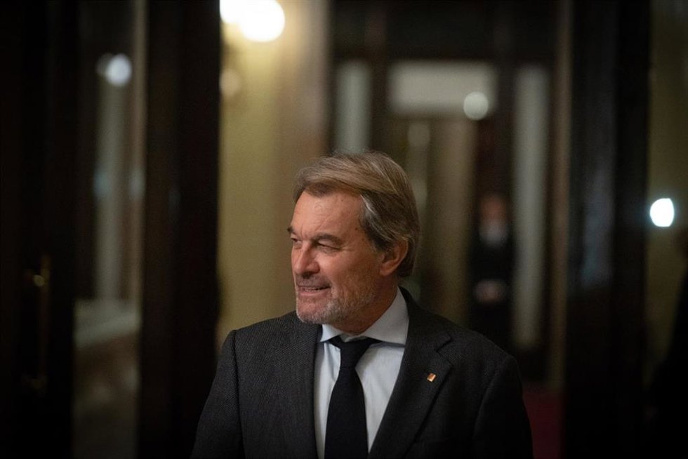 Archivo - El expresidente de la Generalitat Artur Mas a su llegada a una sesión solemne con motivo del 90 aniversario de la constitución del Parlament, a 13 de diciembre de 2022, en Barcelona, Catalunya (España).