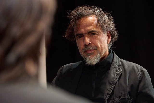 El director de cine Alejandro González Iñarritu durante una entrevista para Europa Press, en la Fundación Casa de México en España, a 17 de mayo de 2023, en Madrid (España). 