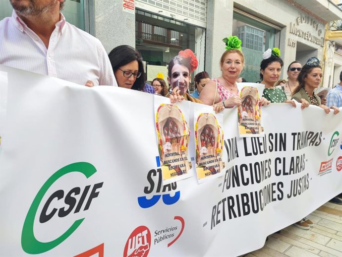 Protesta de los funcionarios de Justicia en Huelva.