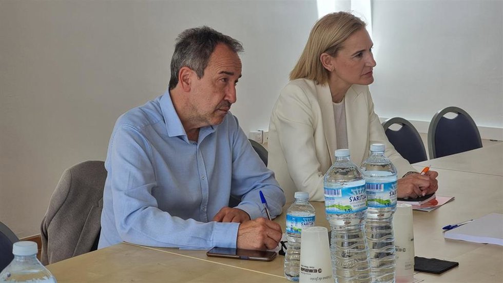 La candidata de CS a la alcaldía de Palma, Eva Pomar, y el diputado y portavoz de CS Baleares, Juanma Gómez