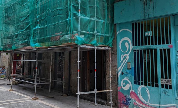 Imagen de unos andamios colocados en Pamplona