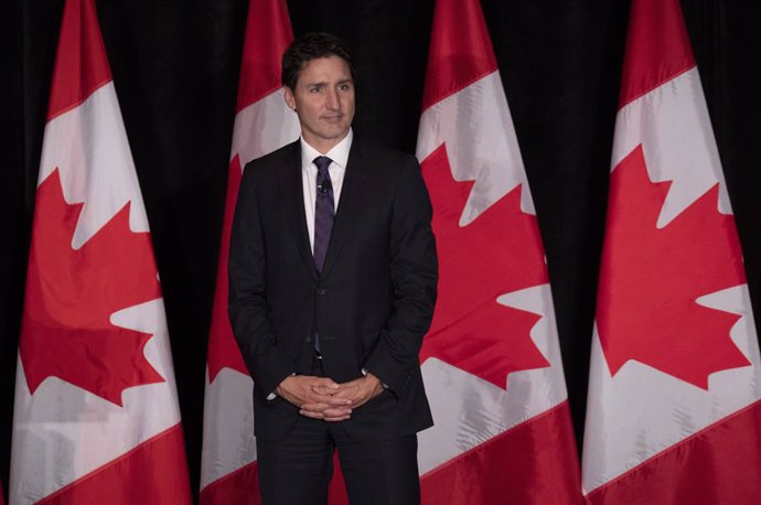 Archivo - 03 October 2022, Canada, Ottawa: Canadian Prime Minister Justin Trudeau waits to hand out awards during the Prime Ministers Awards ceremony. Photo: Adrian Wyld/Canadian Press via ZUMA Press/dpa