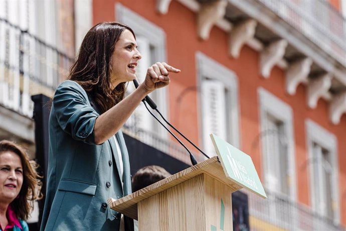 La portavoz de Más Madrid en el Ayuntamiento y candidata a la Alcaldía de Madrid, Rita Maestre, interviene durante un mitin de Más Madrid en la Plaza Mayor 