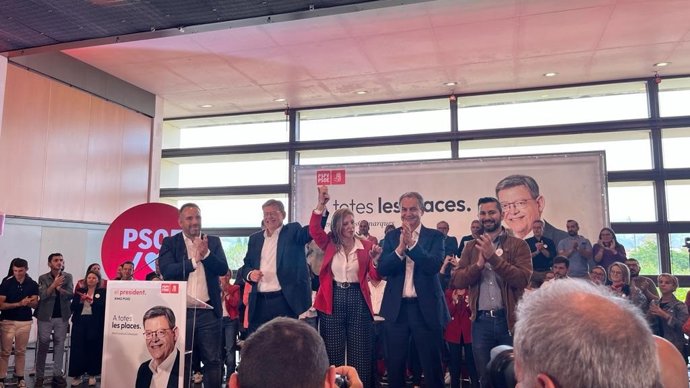 Rodríguez Zapatero junto a Ximo Puig y Amparo Marco en el mitin de cierre de campaña en Castelló