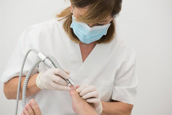 Galapagar.- Disponible el nuevo servicio de podología para personas mayores de 65 años por un precio de 10 euros