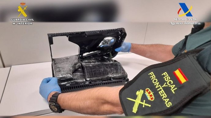 Droga escondida en la videoconsola